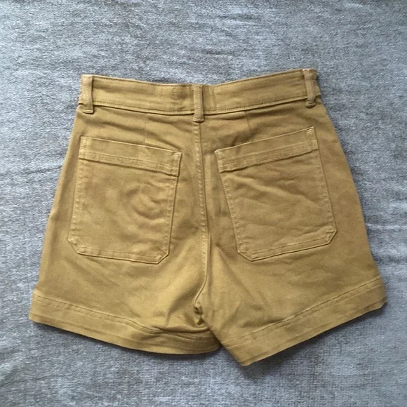 Everlane shorts - Picture 3 of 5